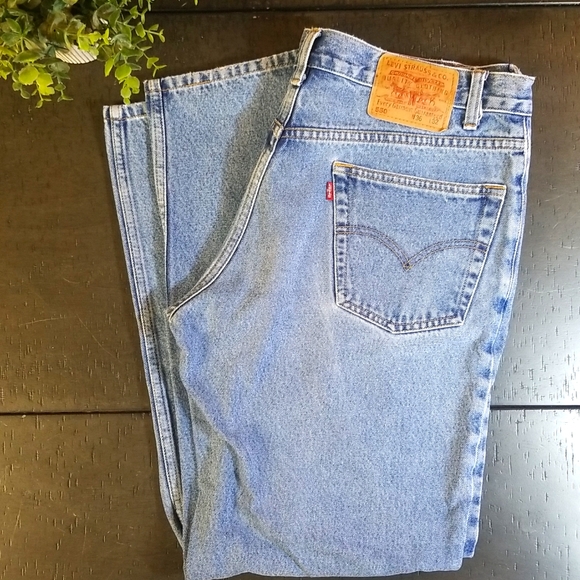 Levi's Other - Levi 550 Jeans 36